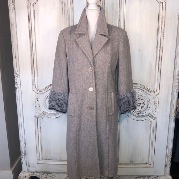 Vintage Kristen Blake Faux Fur Cuffs 100% Gray Wool Dress Coat Size 8P - Picture 1 of 16